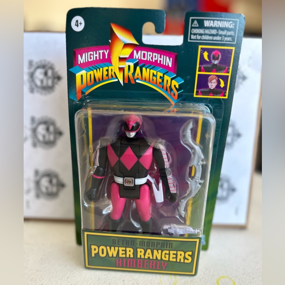 Hasbro Retro Morphin Power Rangers - Kimberly (Ranger Slayer)
